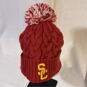 USC Trojans Red Cable Knit Beanie with Pom Pom w/Shimmer - EUC (Cozy Lining)!